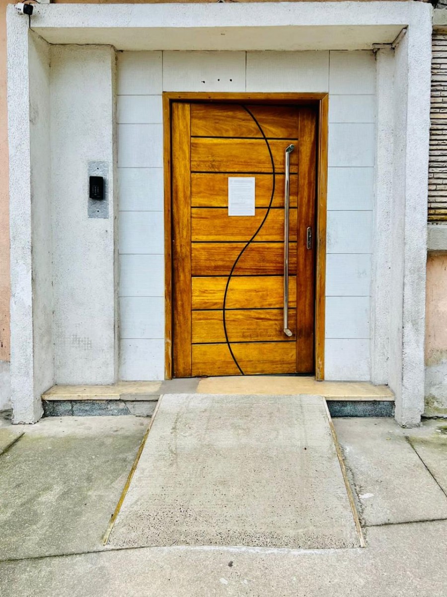 Apartamento de 1 dormitório com garagem à venda em São Vicente/SP.