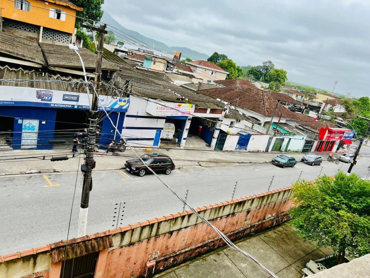 Apartamento de 1 dormitório com garagem à venda em São Vicente/SP.