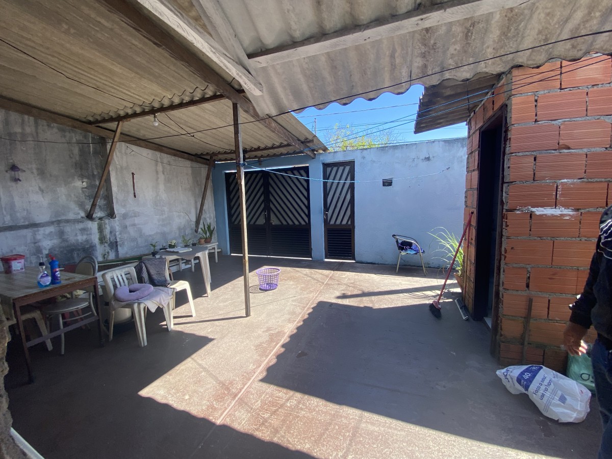 Casa à Venda com 3 Dormitórios no Bairro Castelo – Santos - SP