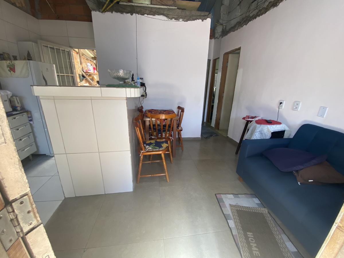 Casa à Venda com 3 Dormitórios no Bairro Castelo – Santos - SP