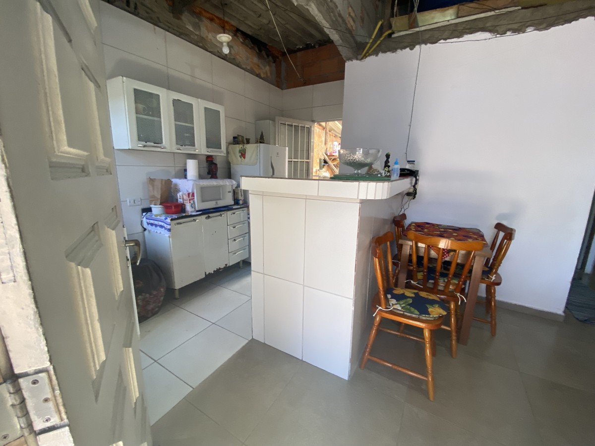 Casa à Venda com 3 Dormitórios no Bairro Castelo – Santos - SP