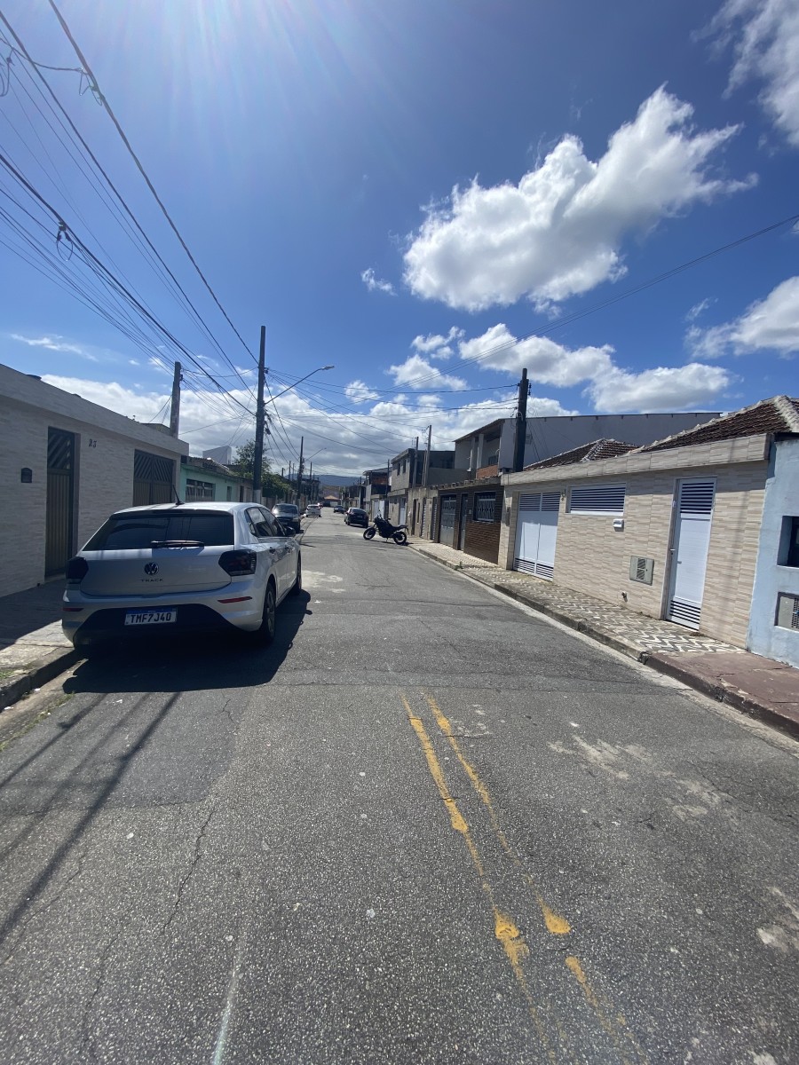 Casa à Venda com 3 Dormitórios no Bairro Castelo – Santos - SP