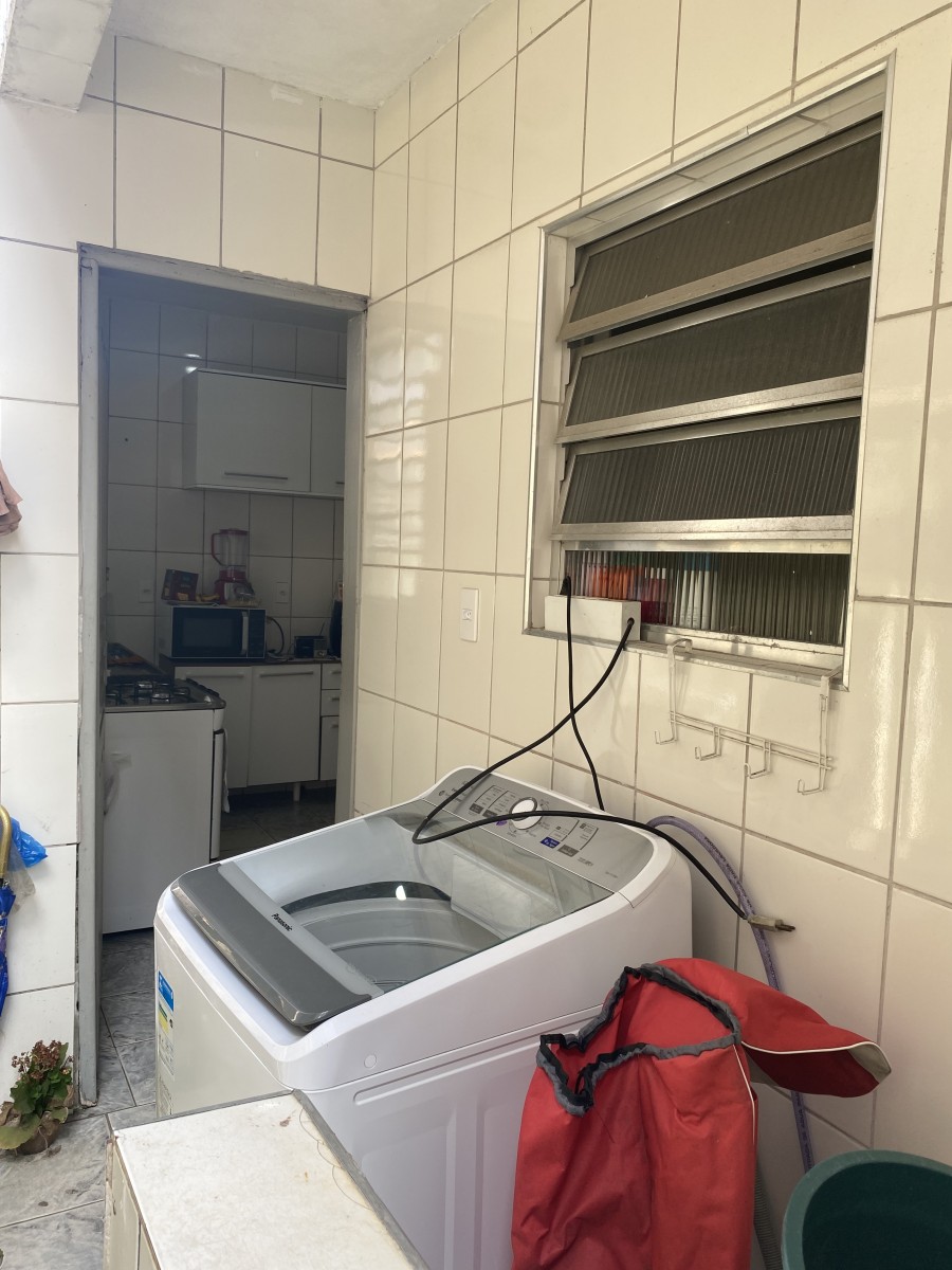Apartamento à Venda no Coração de Santos - SP – Térreo com Garagem e 2 Quartos! - Macuco