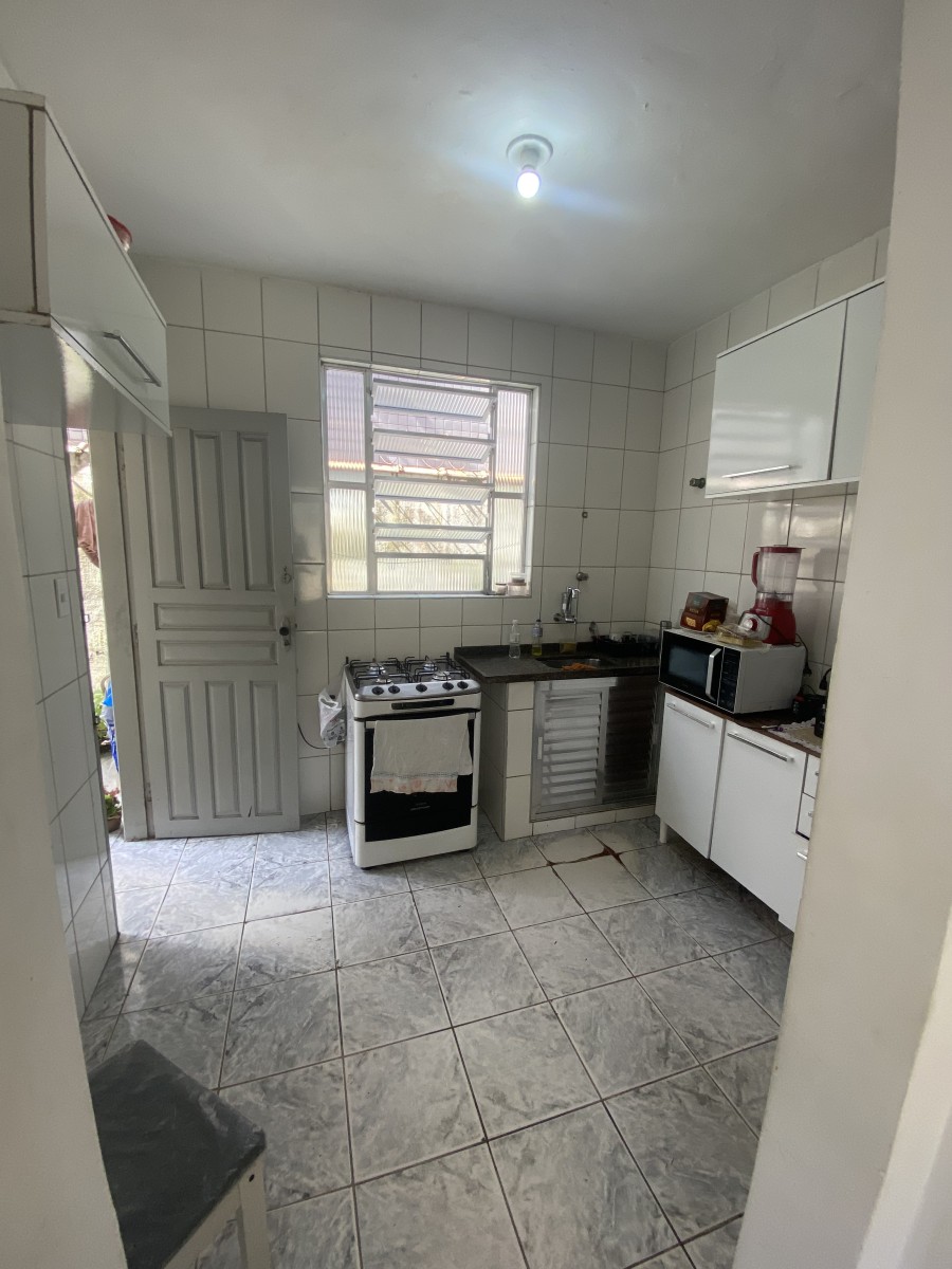 Apartamento à Venda no Coração de Santos - SP – Térreo com Garagem e 2 Quartos! - Macuco