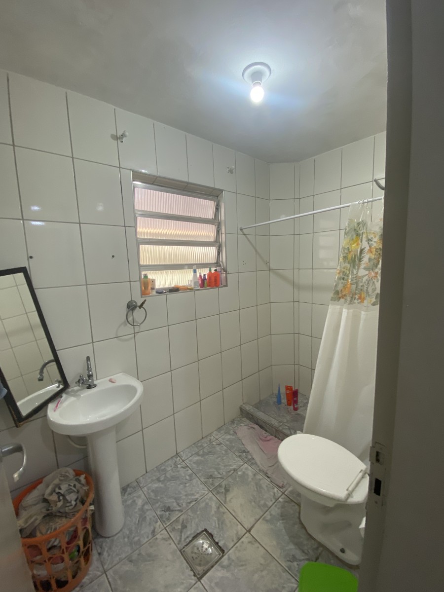 Apartamento à Venda no Coração de Santos - SP – Térreo com Garagem e 2 Quartos! - Macuco