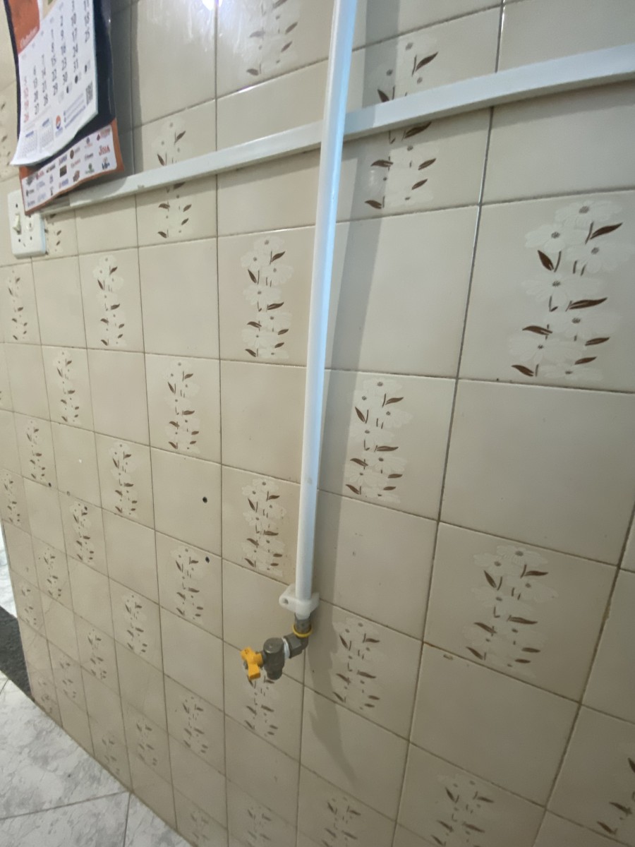 Apartamento Amplo com 2 Dormitórios – A uma quadra e meia da Praia do Gonzaguinha, São Vicente- SP