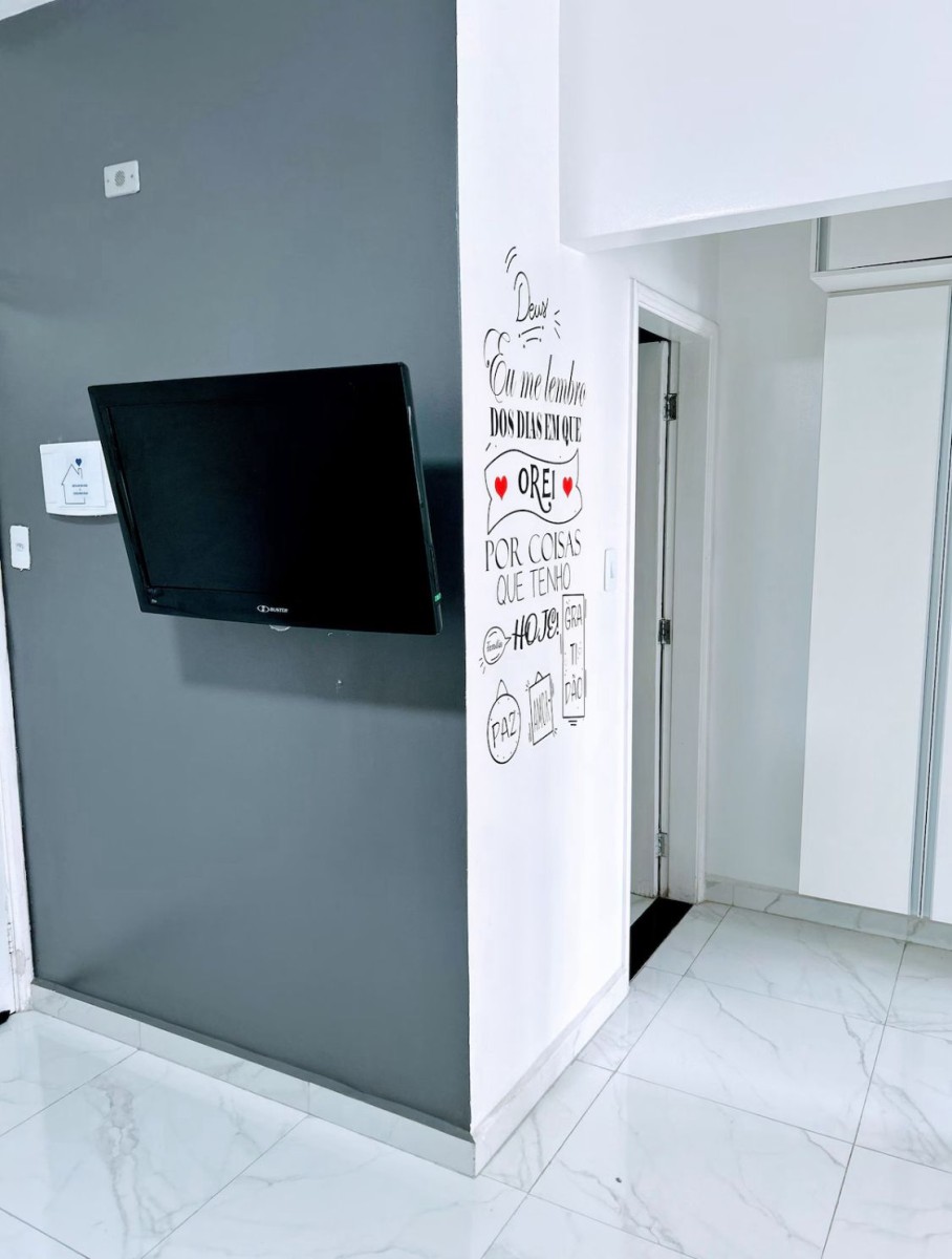 Apartamento à venda Sala Living com garagem em São Vicente/SP.