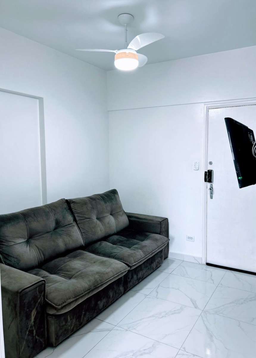 Apartamento à venda Sala Living com garagem em São Vicente/SP.