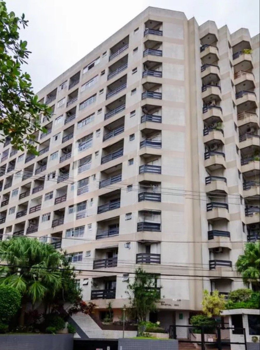 Apartamento à venda Sala Living com garagem em São Vicente/SP.