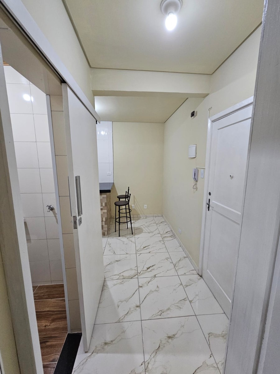 Apartamento à venda de 1 dormitório à venda com garagem em São Vicente/SP