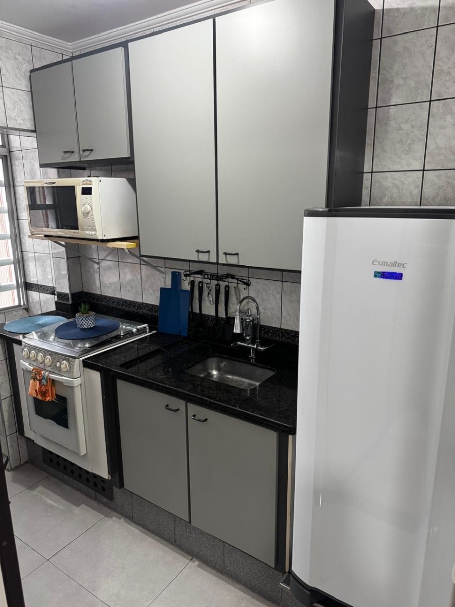 Apartamento à Venda na Praia do Gonzaguinha – 1 Dormitório Mobiliado Prédio Frente ao Mar