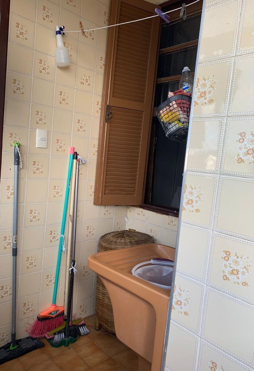 Apartamento à Venda, 3 Quartos, Sacada, Reformado na Rua Jacob Emmerick – São Vicente-SP