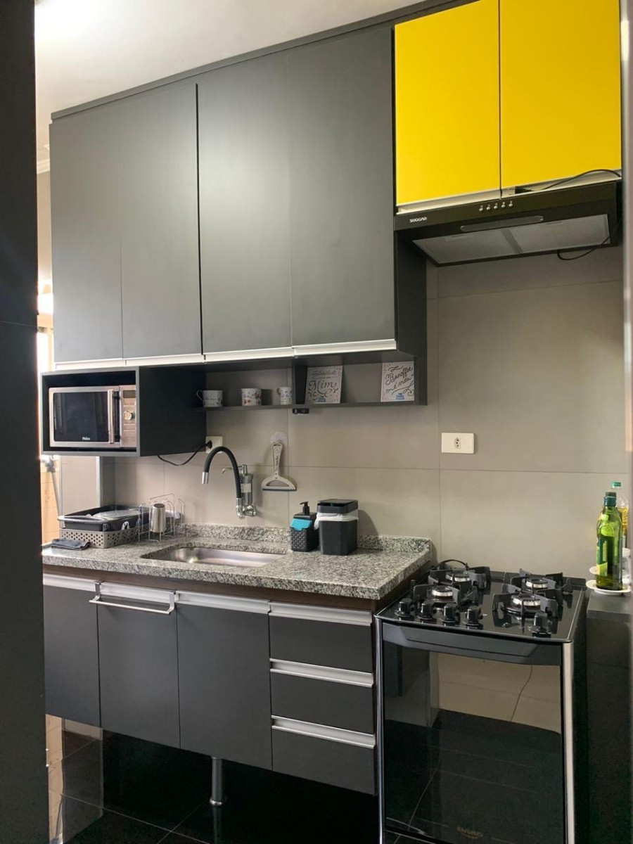 Apartamento à Venda, 3 Quartos, Sacada, Reformado na Rua Jacob Emmerick – São Vicente-SP