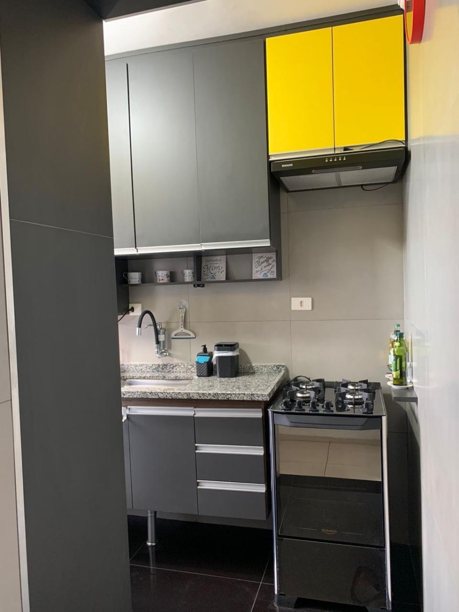 Apartamento à Venda, 3 Quartos, Sacada, Reformado na Rua Jacob Emmerick – São Vicente-SP