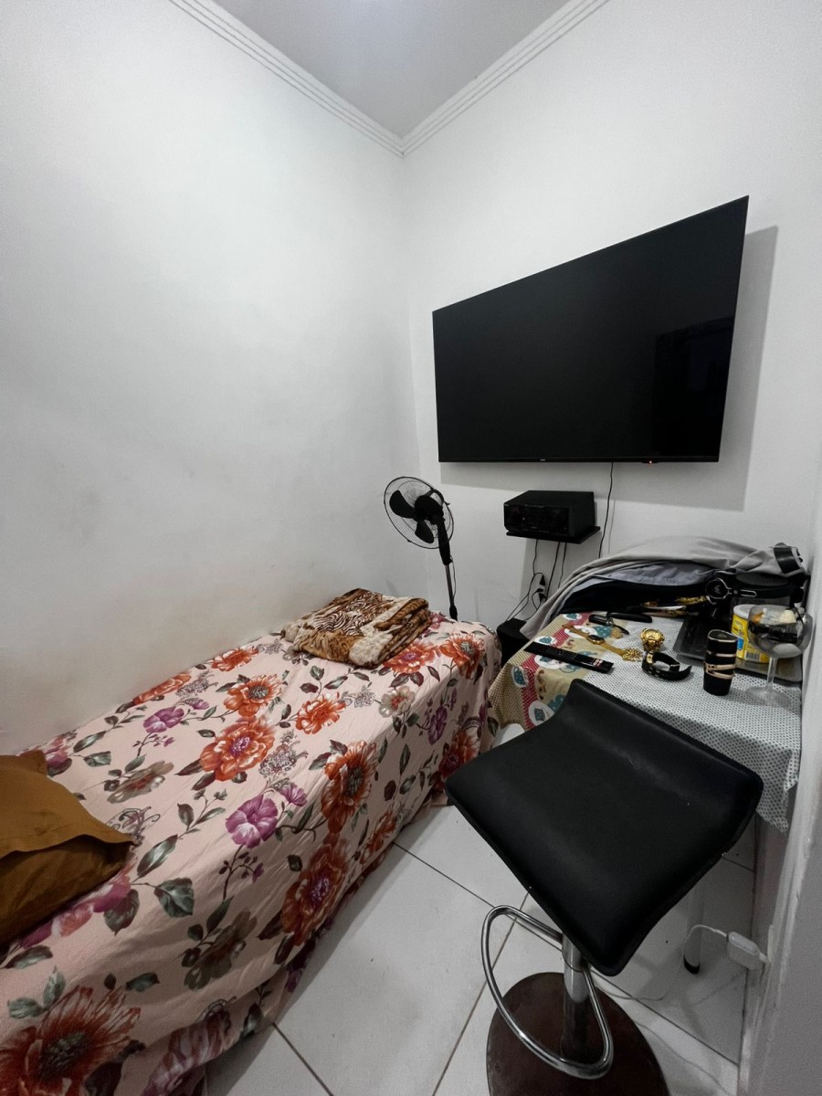 Apartamento à venda de 1 dormitório com garagem em São Vicente/SP.