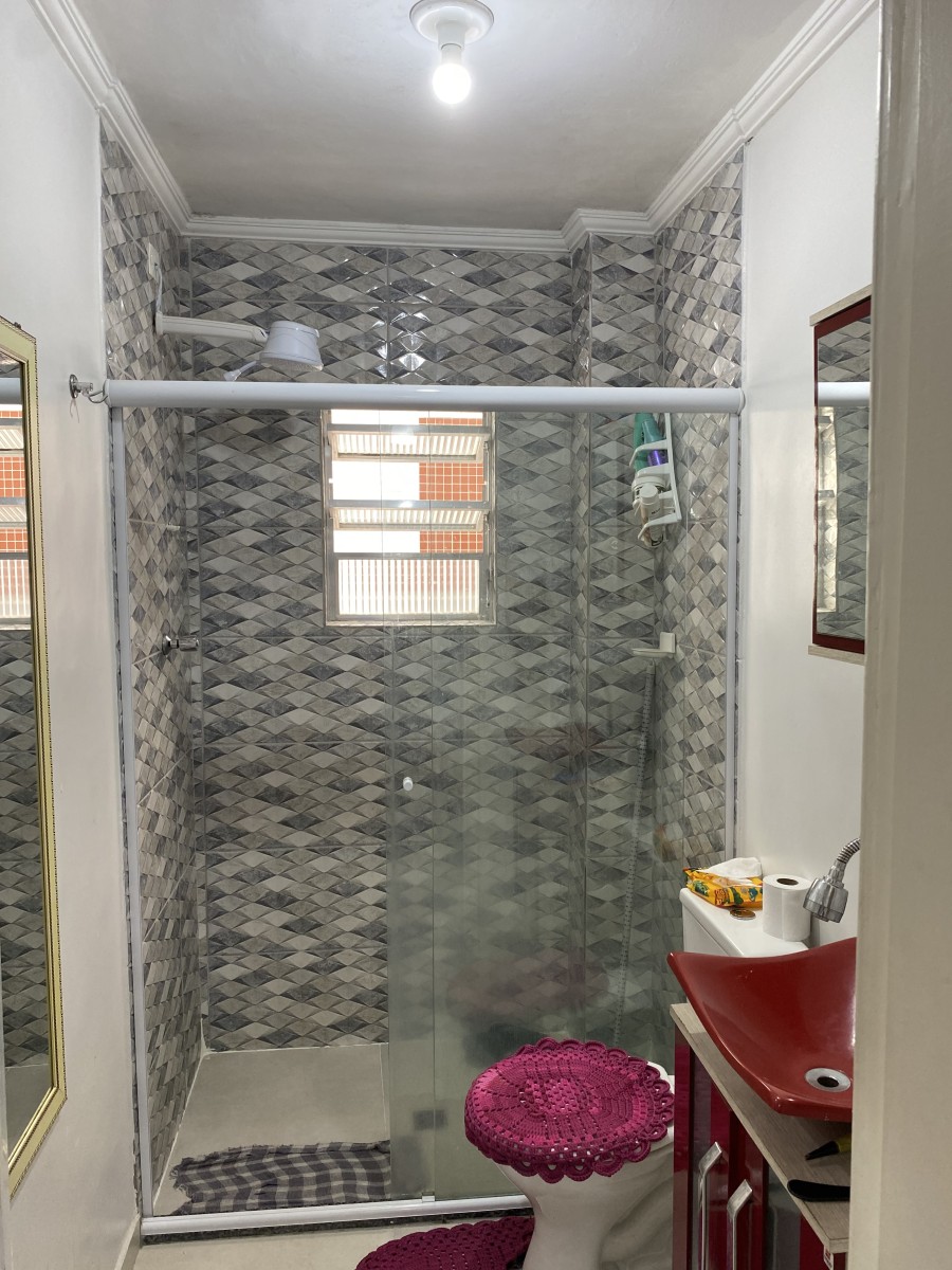 ALUGA-SE PARA TEMPORADA 2 DORMITÓRIOS A 100 METROS DA PRAIA DO GONZAGUINHA SÃO VICENTE/SP