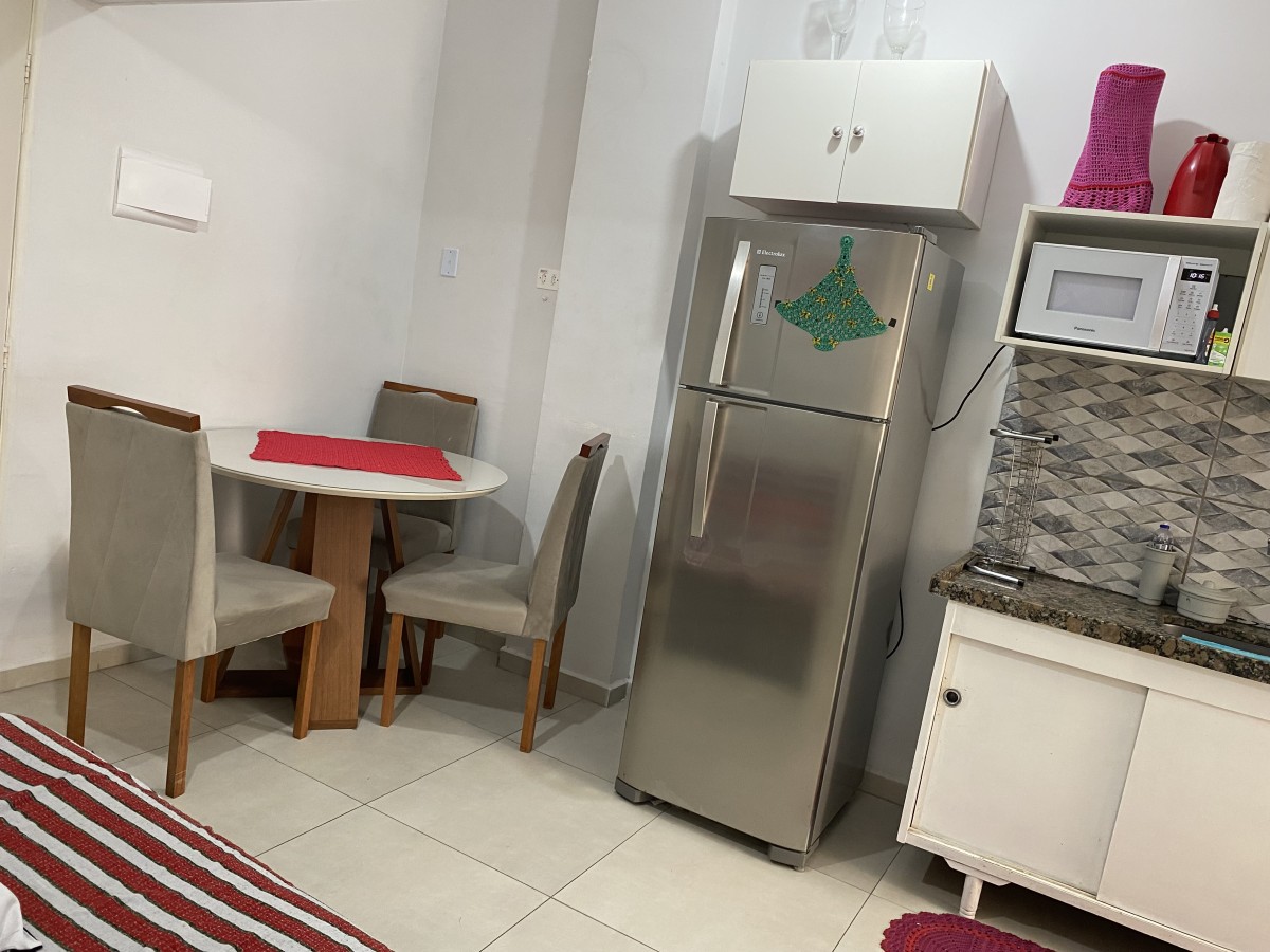 ALUGA-SE PARA TEMPORADA 2 DORMITÓRIOS A 100 METROS DA PRAIA DO GONZAGUINHA SÃO VICENTE/SP