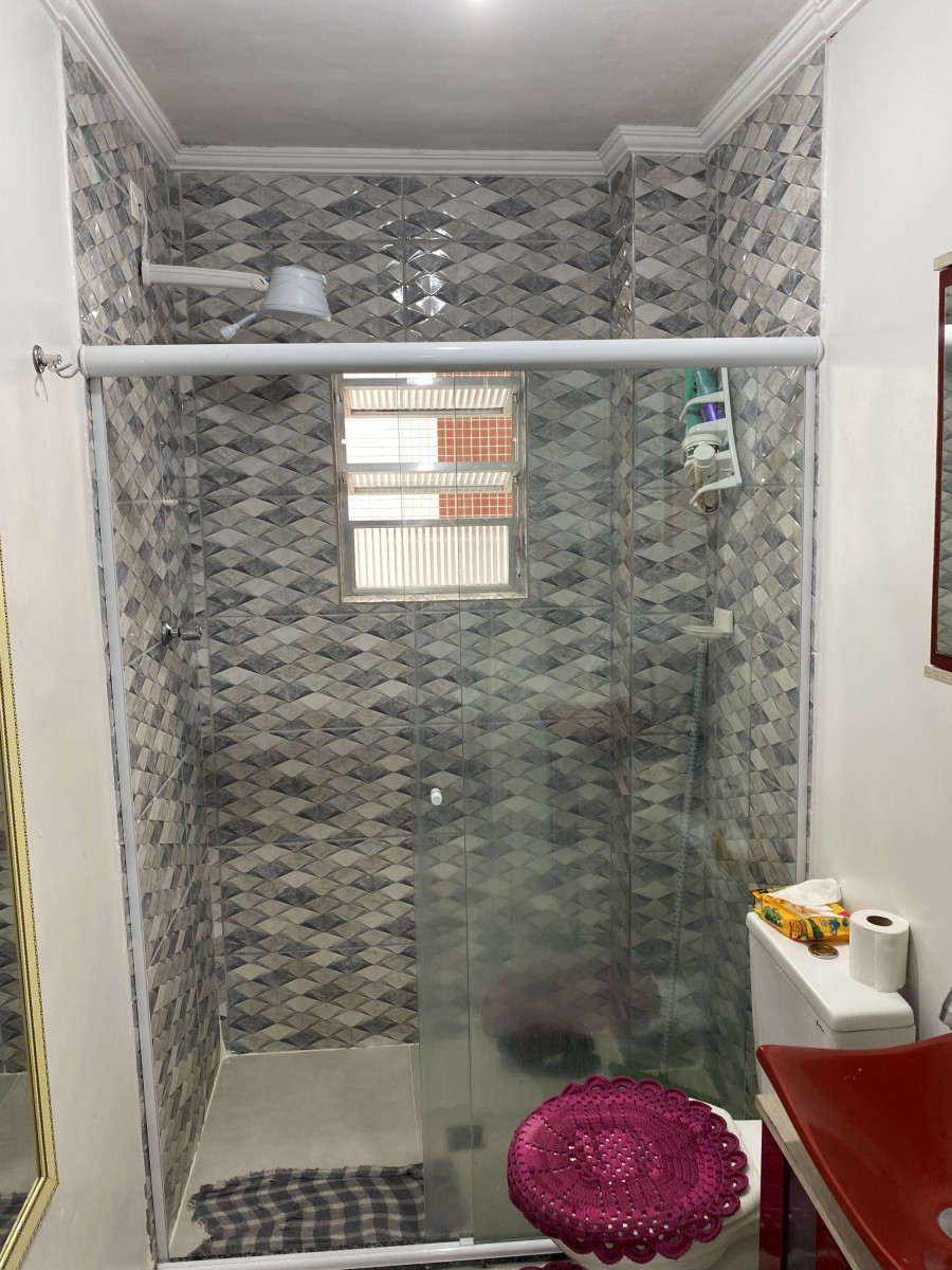 ALUGA-SE PARA TEMPORADA 2 DORMITÓRIOS A 100 METROS DA PRAIA DO GONZAGUINHA SÃO VICENTE/SP