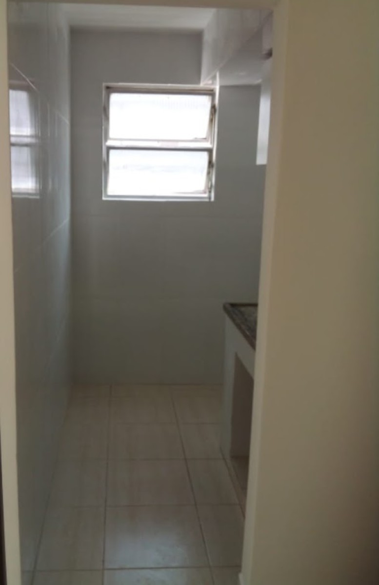 Apartamento à venda sala living em São Vicente/SP.