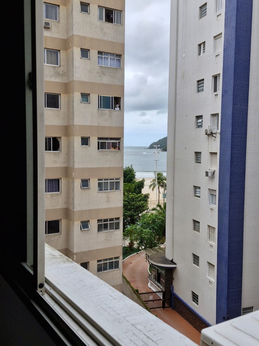 Apartamento à Venda no Centro de São Vicente – 1 Dormitório com Garagem