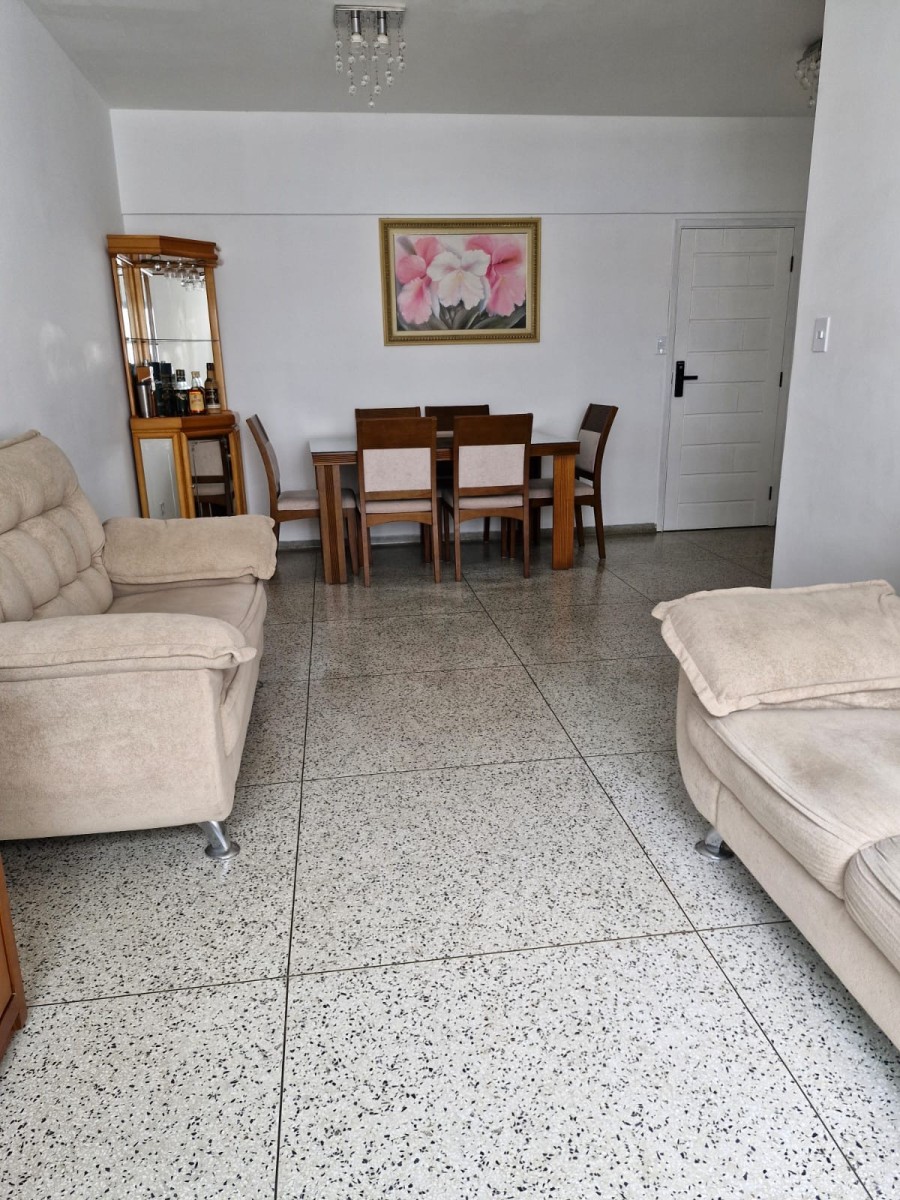 Apartamento à Venda no Centro de São Vicente – 1 Dormitório com Garagem