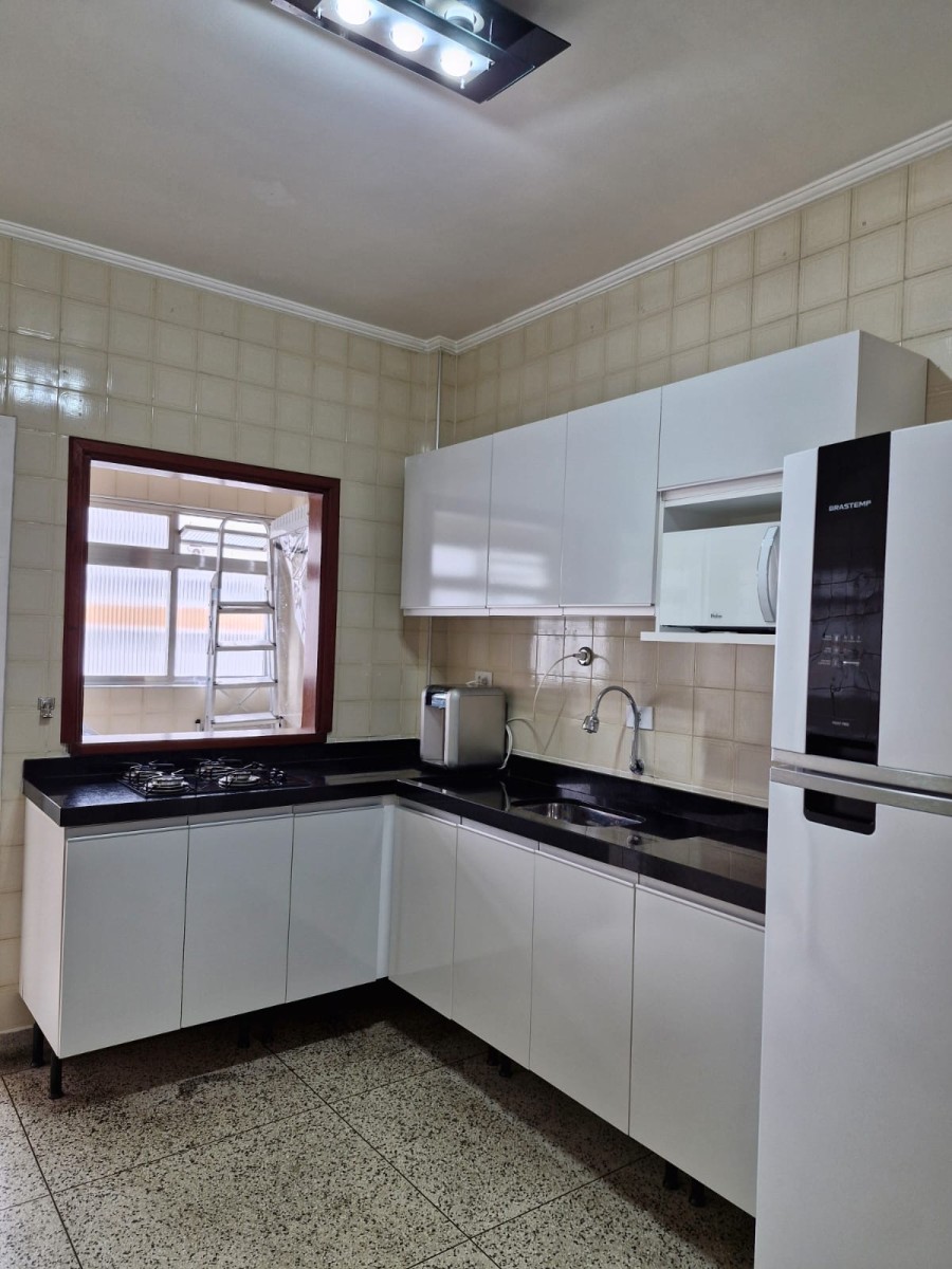 Apartamento à Venda no Centro de São Vicente – 1 Dormitório com Garagem