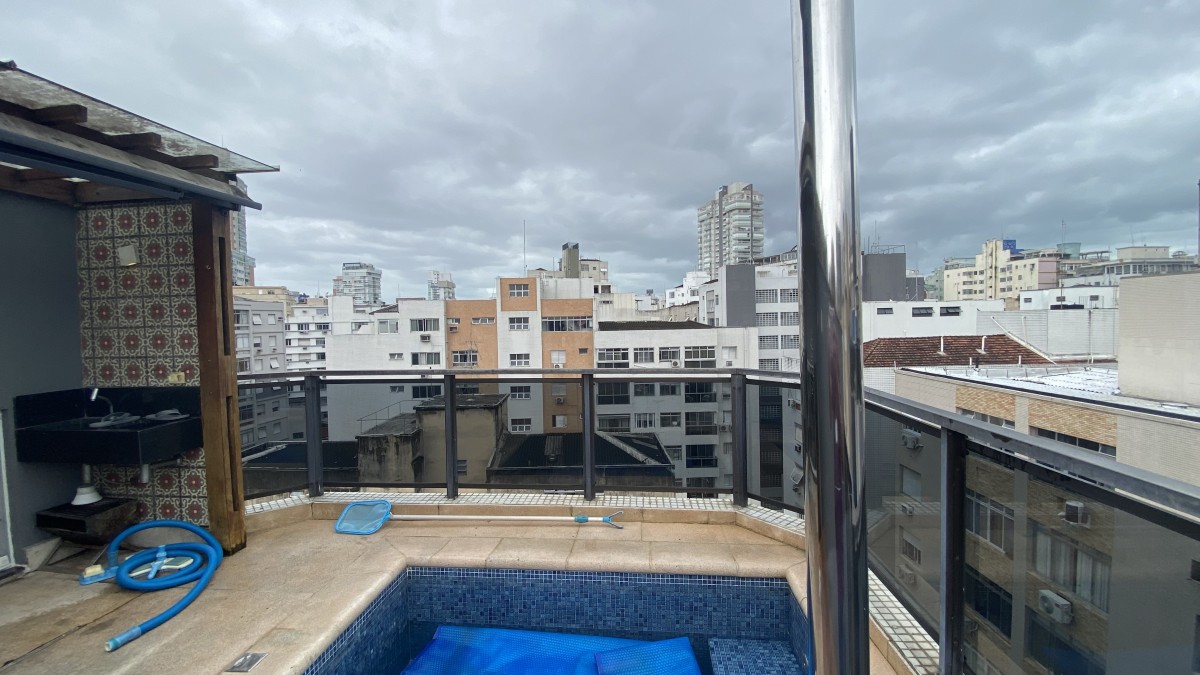 🏖️ Cobertura Duplex à Venda no Gonzaga – 2 Dormitórios, Piscina Privativa e 2 Vagas | Santos SP