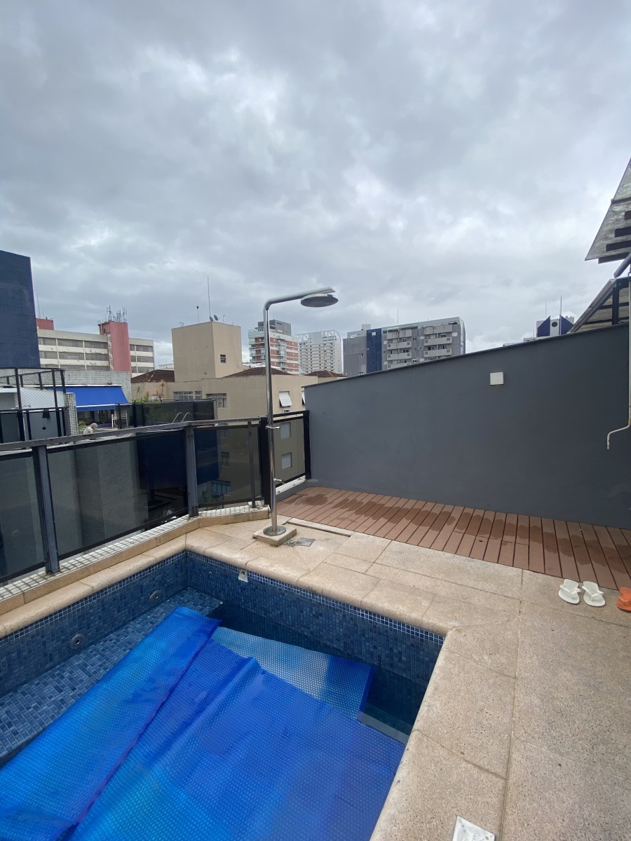 🏖️ Cobertura Duplex à Venda no Gonzaga – 2 Dormitórios, Piscina Privativa e 2 Vagas | Santos SP