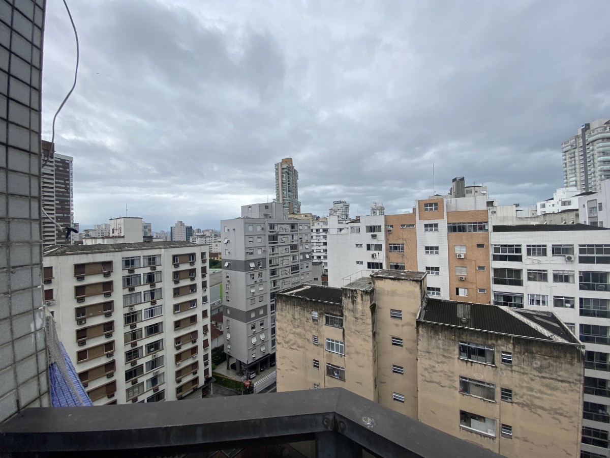 🏖️ Cobertura Duplex à Venda no Gonzaga – 2 Dormitórios, Piscina Privativa e 2 Vagas | Santos SP