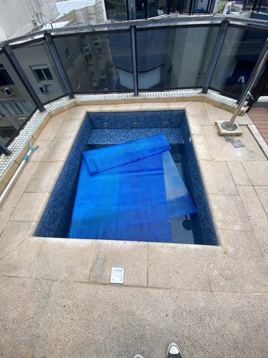 🏖️ Cobertura Duplex à Venda no Gonzaga – 2 Dormitórios, Piscina Privativa e 2 Vagas | Santos SP