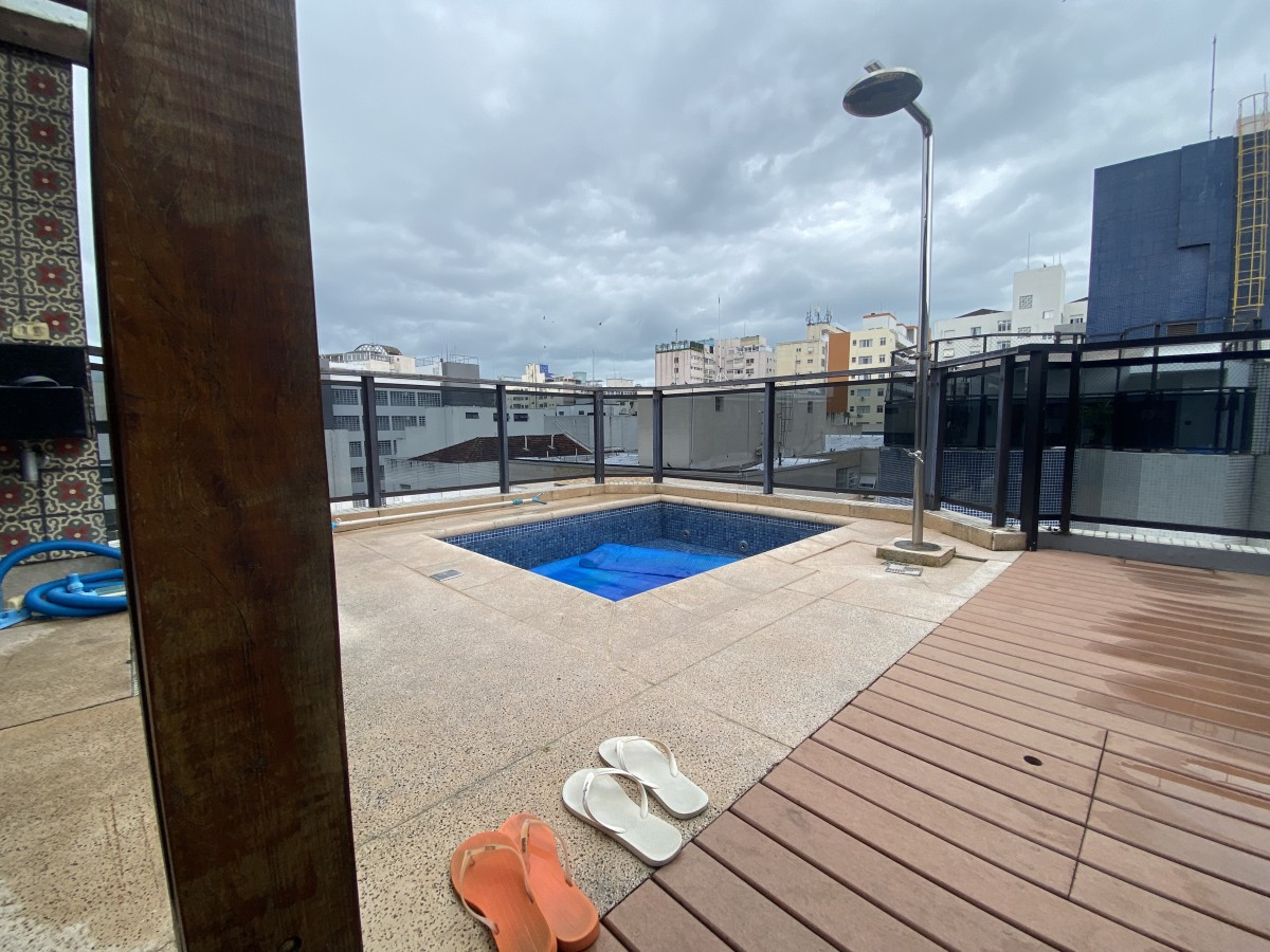 🏖️ Cobertura Duplex à Venda no Gonzaga – 2 Dormitórios, Piscina Privativa e 2 Vagas | Santos SP