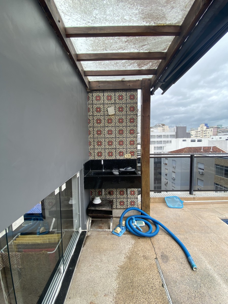 🏖️ Cobertura Duplex à Venda no Gonzaga – 2 Dormitórios, Piscina Privativa e 2 Vagas | Santos SP