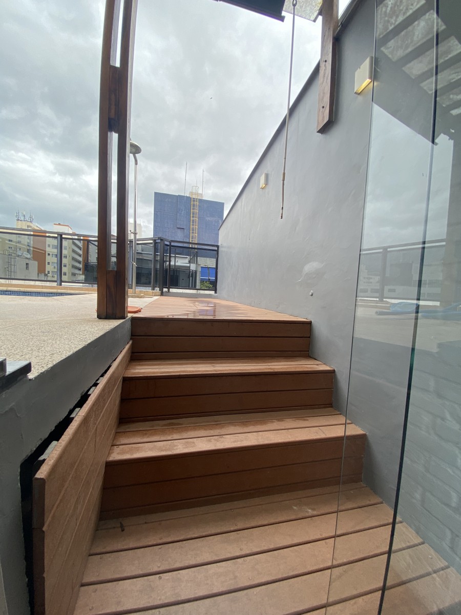 🏖️ Cobertura Duplex à Venda no Gonzaga – 2 Dormitórios, Piscina Privativa e 2 Vagas | Santos SP