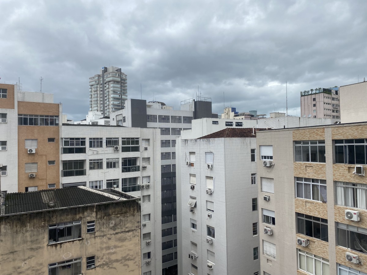 🏖️ Cobertura Duplex à Venda no Gonzaga – 2 Dormitórios, Piscina Privativa e 2 Vagas | Santos SP