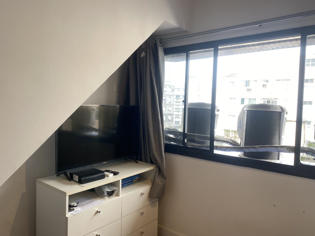 🏖️ Cobertura Duplex à Venda no Gonzaga – 2 Dormitórios, Piscina Privativa e 2 Vagas | Santos SP