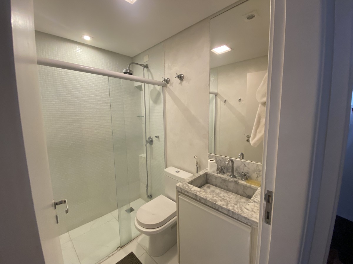 🏖️ Cobertura Duplex à Venda no Gonzaga – 2 Dormitórios, Piscina Privativa e 2 Vagas | Santos SP