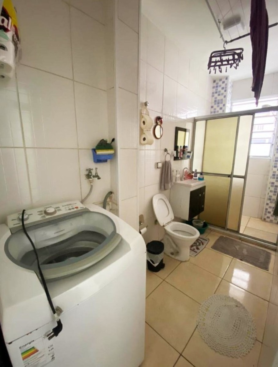 Apartamento à venda sala living, com garagem em São Vicente/SP.