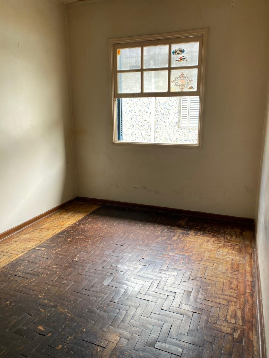 Apartamento à Venda no Centro de São Vicente – 2 Quartos, Próximo à Praia do Gonzaguinha