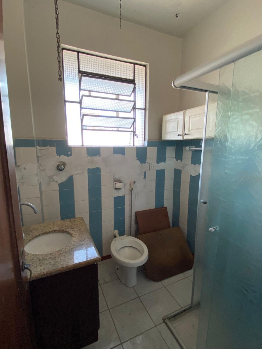 Apartamento à Venda no Centro de São Vicente – 2 Quartos, Próximo à Praia do Gonzaguinha