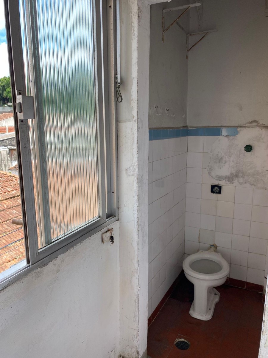 Apartamento à Venda no Centro de São Vicente – 2 Quartos, Próximo à Praia do Gonzaguinha