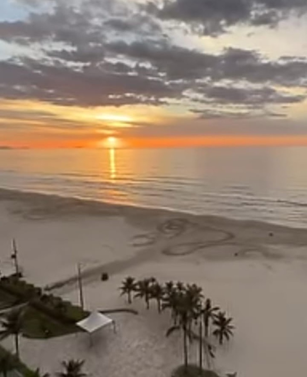 Apartamento de 1 dormitório à venda com garagem em São Vicente/SP