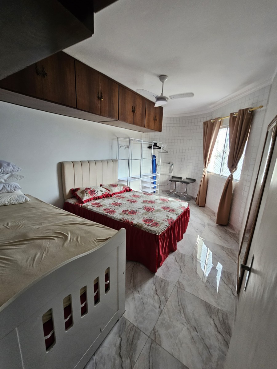 Apartamento de 1 dormitório à venda com garagem em São Vicente/SP