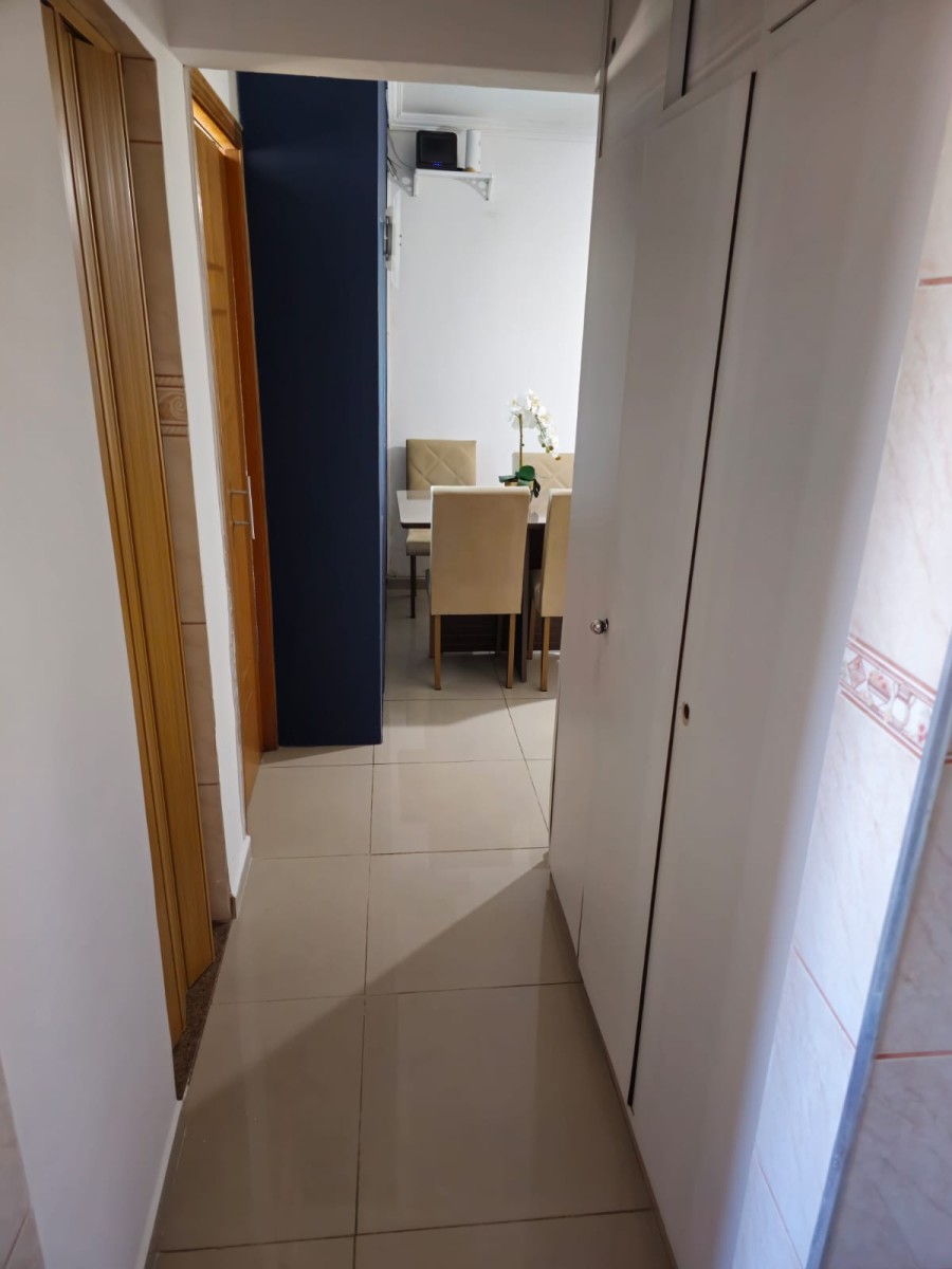 Apartamento à venda de 1 dormitório com garagem em São Vicente/SP