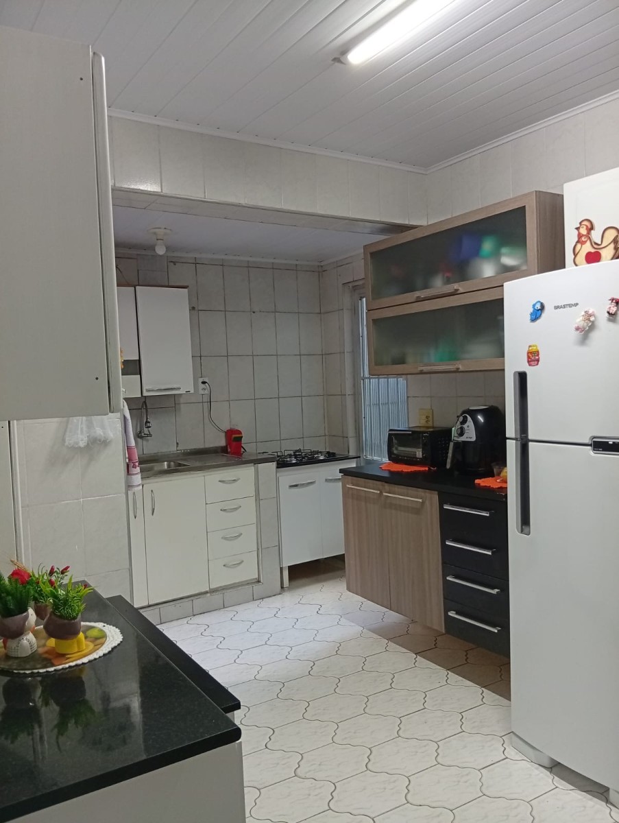 Casa à Venda no Parque Bitaru - 2 Dormitórios, Garagem,  São Vicente , SP