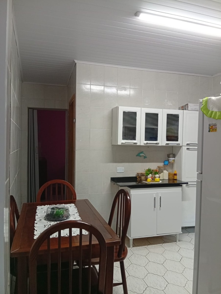 Casa à Venda no Parque Bitaru - 2 Dormitórios, Garagem,  São Vicente , SP