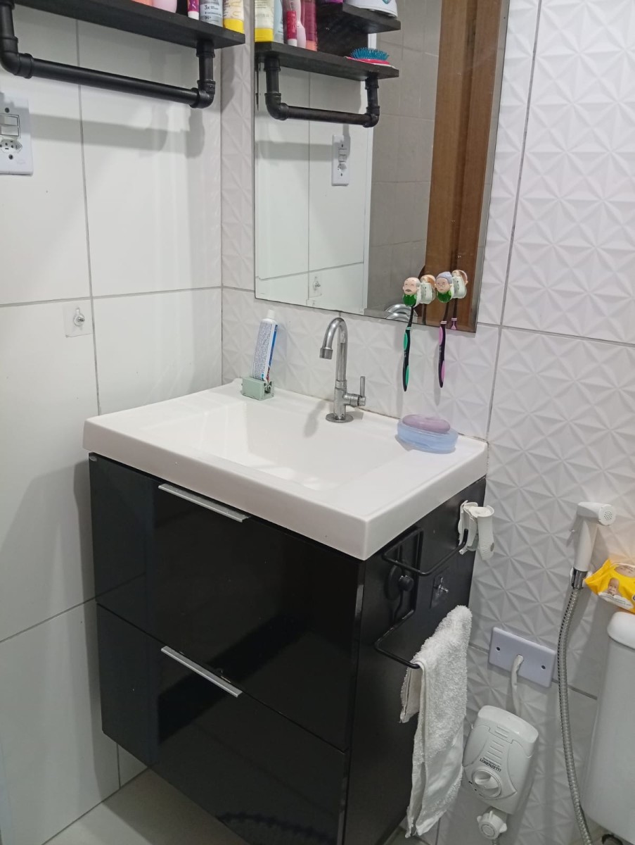 Casa à Venda no Parque Bitaru - 2 Dormitórios, Garagem,  São Vicente , SP