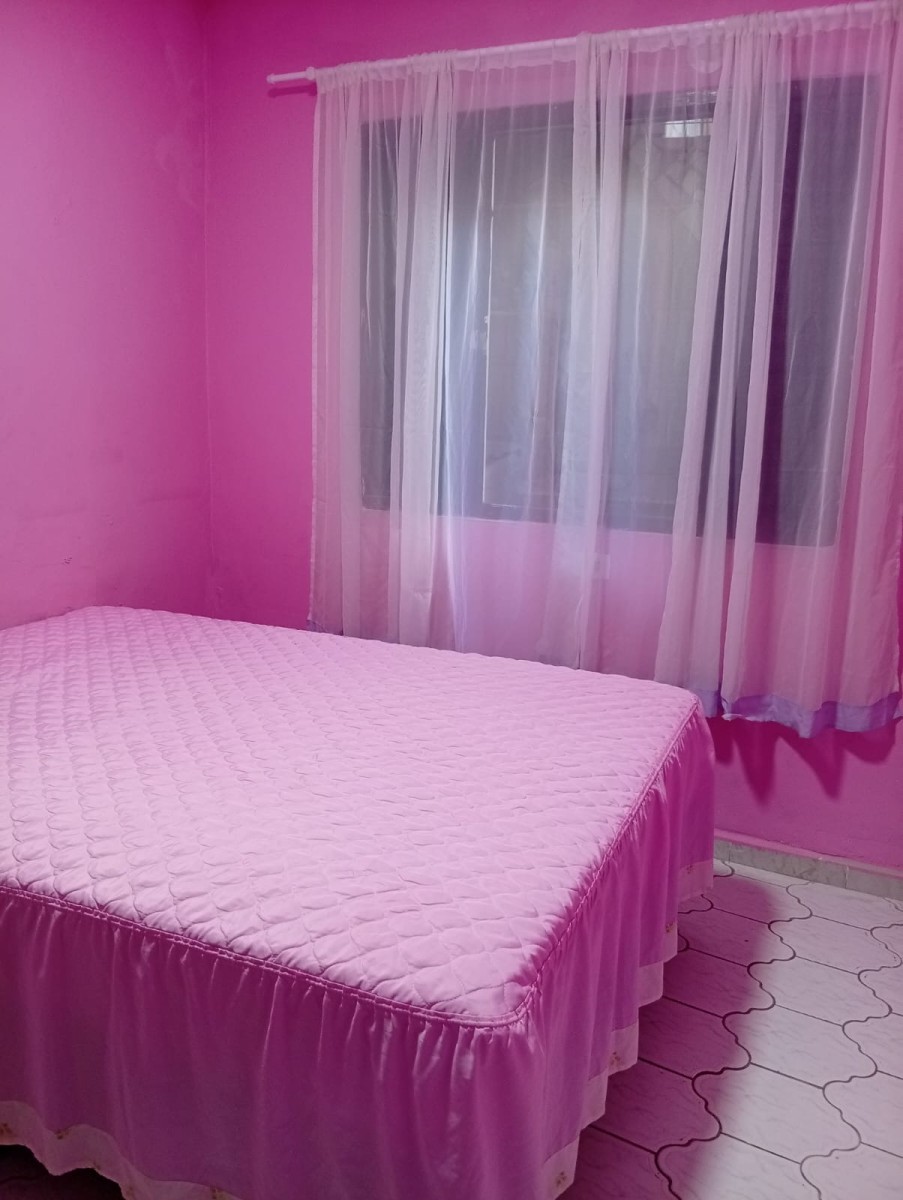 Casa à Venda no Parque Bitaru - 2 Dormitórios, Garagem,  São Vicente , SP