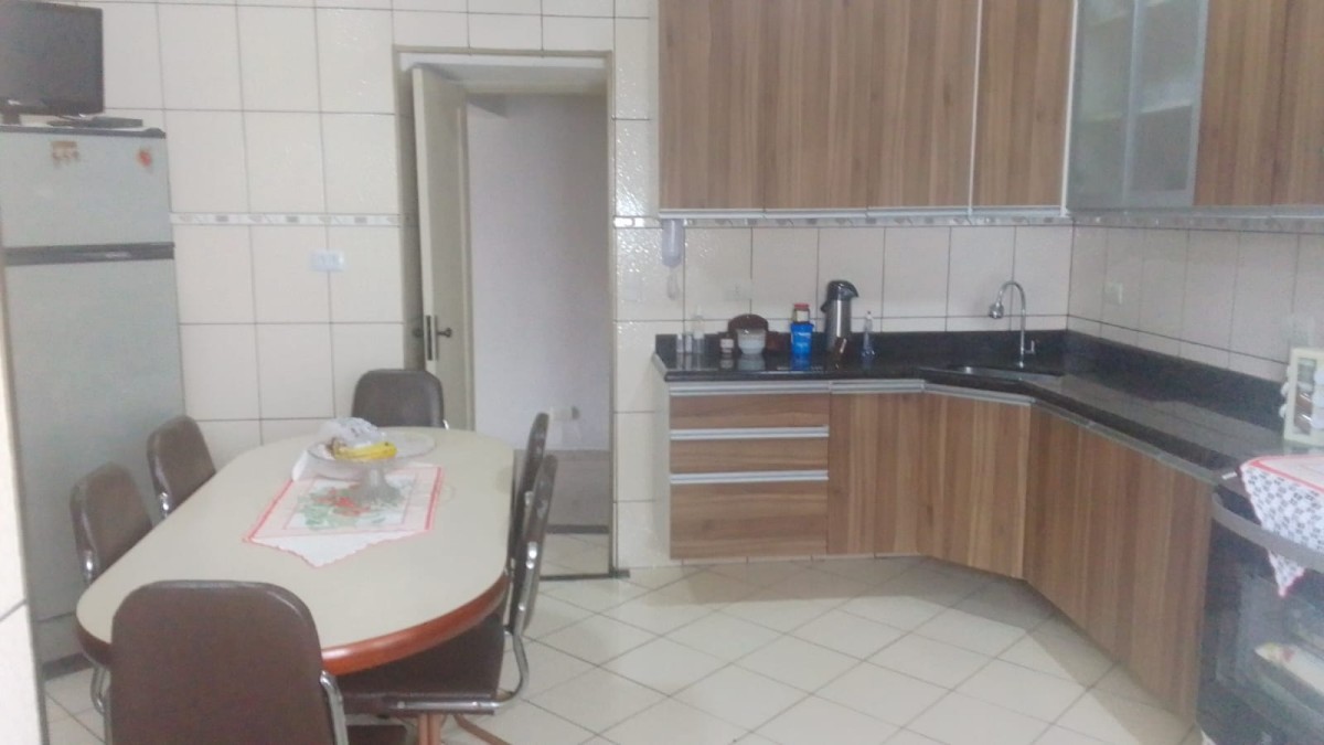 Apartamento à venda de 3 dormitórios com garagem em São Vicente/SP