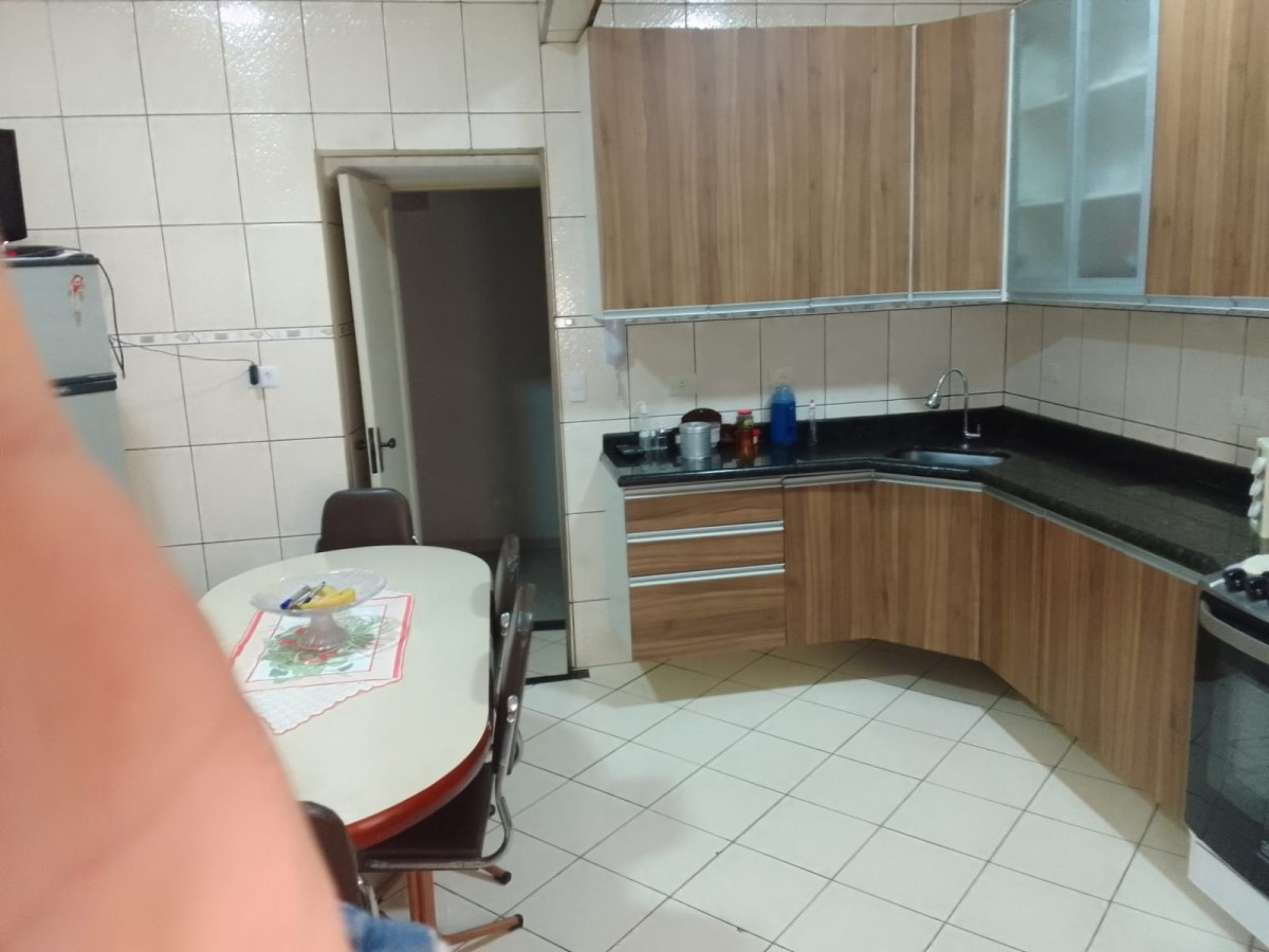 Apartamento à venda de 3 dormitórios com garagem em São Vicente/SP