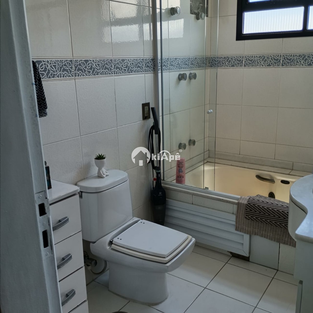 Apartamento à venda 2 quartos, garagem, frente para o mar - Itararé São Vicente, SP